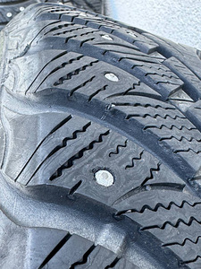 Toyota 205/55 R16 (2 foto / 4)