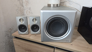 Kõlarid ja subwoofer Philips (1 foto / 2)