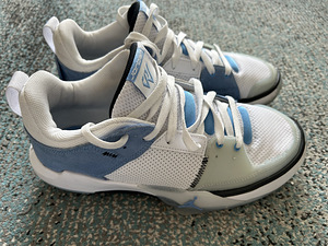 Кроссовки Jordan 43 (2 фото из 6)