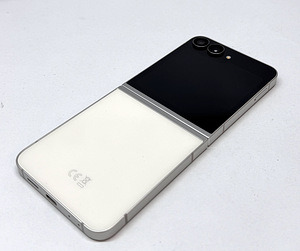 Mobiiltelefon Samsung Galaxy Flip 7 FE 128GB 8GB RAM (3 foto / 3)