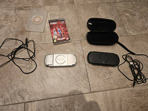 Sony Psp Street E1000 Sony Psp Slim 3000 (2 foto / 2)