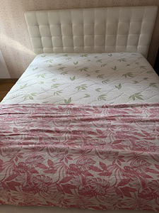 Voodi 160 x 200, hoiukasti ja madratsiga (1 foto / 3)