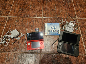 Nintendo 3DS RED Nintendo 3DS XL (1 foto / 2)