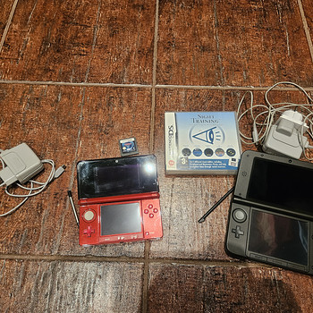 Nintendo 3DS RED Nintendo 3DS XL