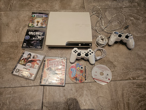 Sony Ps3 White +2 Controllers +6 cd playstation 3 (1 фото из 1)