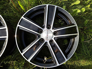 MB VITO W447 2015-... 16" литые диски DEZENT (3 фото из 10)