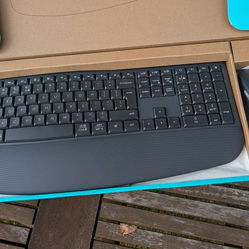 Logitech MK880 klaviatuur ja hiir
