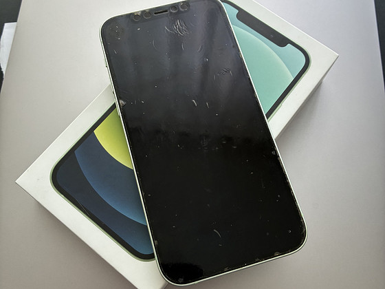iPhone 12, 64 GB
