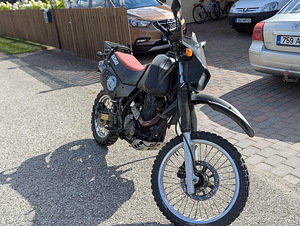SUZUKI DR 650R 33KW 1991 (3 foto / 10)