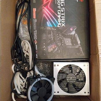 Разные компьютерные комплектующие — Corsair RM850x, ASUS ROG