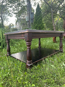 Журнальный столик из массива дерева (2 фото из 2)