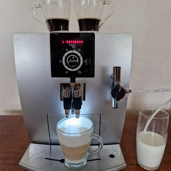 Автоматическая кофемашина Jura Impressa J5