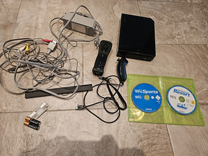 Nintendo Wii + Wii Sports Resort (1 foto / 1)