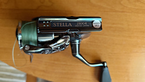 Спиннинговая катушка Shimano Stella 2500FK, не использовалась (5 фото из 5)