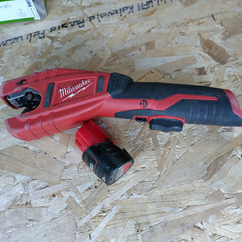 Torulõikur Milwaukee 12 tk-ga
