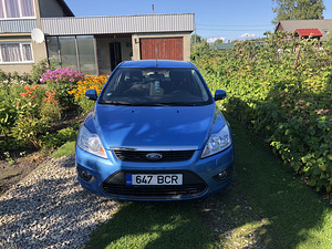 FORD FOCUS хэтчбек 2010 (2 фото из 11)
