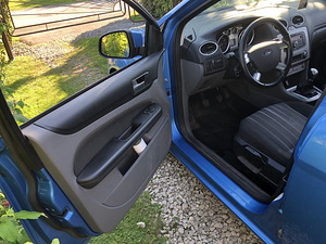 FORD FOCUS хэтчбек 2010 (9 фото из 11)