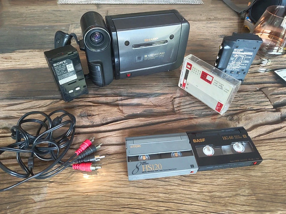 Sharp VL-E35U Videokaamera