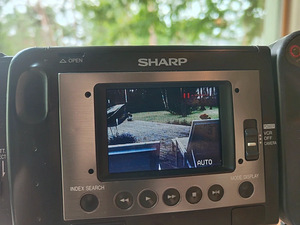 Видеокамера Sharp VL-E35U (4 фото из 9)