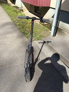 Xiaomi Electric Scooter 4 (3 фото из 3)