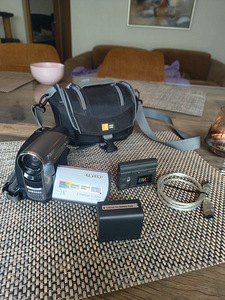 Samsung VP-D371 MiniDV видеокамера (1 фото из 8)