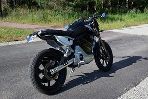Super Soco TC Max elektriline mootorratas. (2 foto / 8)