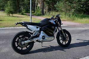 Super Soco TC Max elektriline mootorratas. (5 foto / 8)