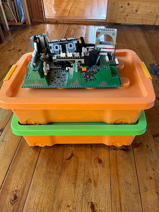 Lego konstruktorid 2 kasti (2 foto / 2)