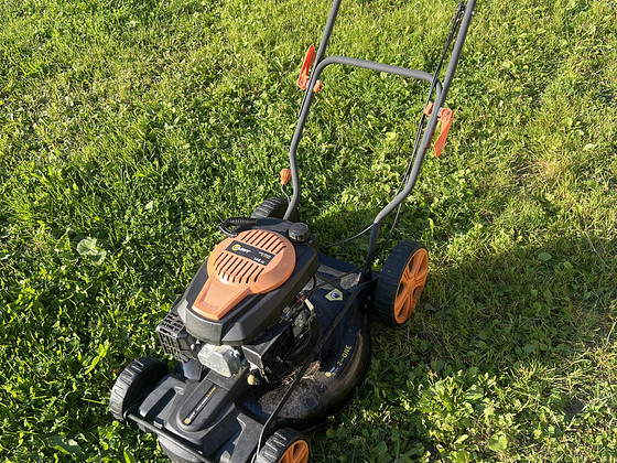 Muruniiduk Clint Lawn mover CL-51FWD
