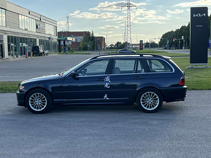 BMW 320D (4 foto / 10)