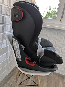 Детское автокресло Britax Römer (2 фото из 3)