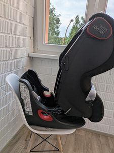 Детское автокресло Britax Römer (3 фото из 3)
