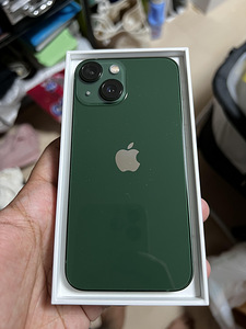 iPhone 13,128gb,green (1 фото из 2)