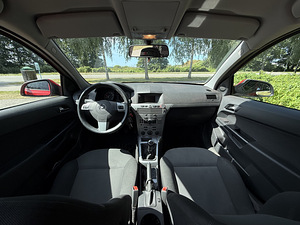 Opel Astra H Family (5 foto / 7)