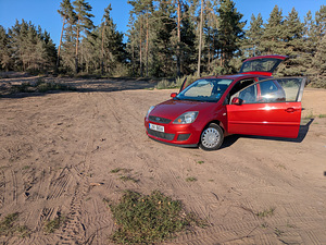 Ford Fiesta (3 foto / 14)