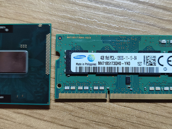 Pentium B960 + Samsung 4GB DDR3 1600MHZ SODIMM