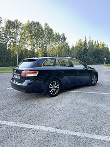 Toyota avensis (1 foto / 1)