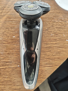 Pardel Philips Norelco Shaver 9850 (2 foto / 2)