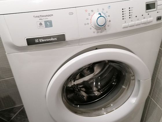 Pesumasin Electrolux EWS 126410 W