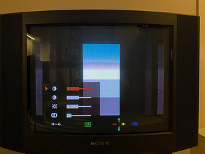 CRT Sony Trinitron KV-21C5E (5 foto / 10)
