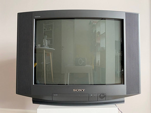 CRT Sony Trinitron KV-21C5E (1 foto / 10)