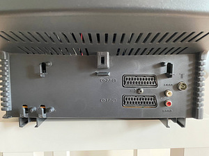 CRT Sony Trinitron KV-21C5E (4 foto / 10)
