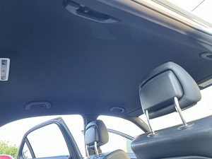 Mercedes-Benz E220 (9 фото из 15)
