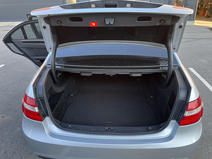 Mercedes-Benz E220 (11 фото из 15)