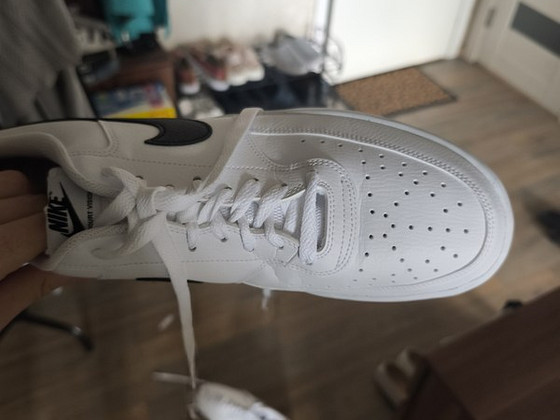 NIKE tossud