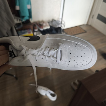 NIKE tossud