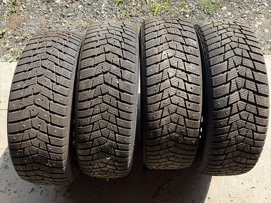 Hannkook naastrehvid velgedel 205/65/16c