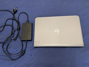 HP ZBook 17 G5 Quadro P5200 + dock (2 фото из 6)