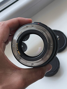 Canon EF 35mm f/1.4 L objektiiv (6 foto / 6)