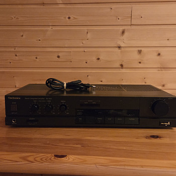 Stereo võimendi Technics